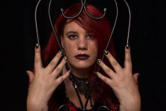 044
