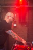 069
