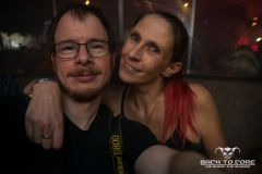 090