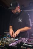 069